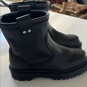 Dr. Martens Black boots